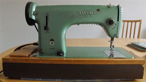 Machine À Coudre Vintage Avec Pied Presseur