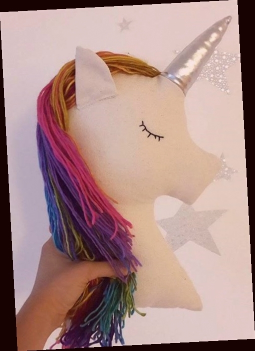 coussin fille licorne