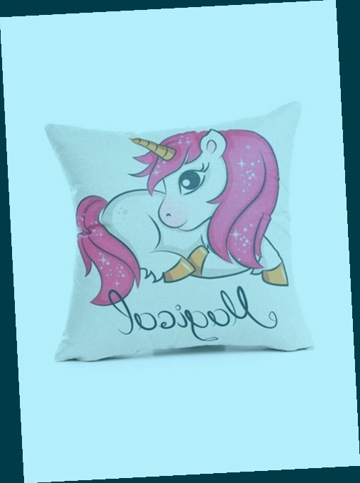 coussin fille licorne